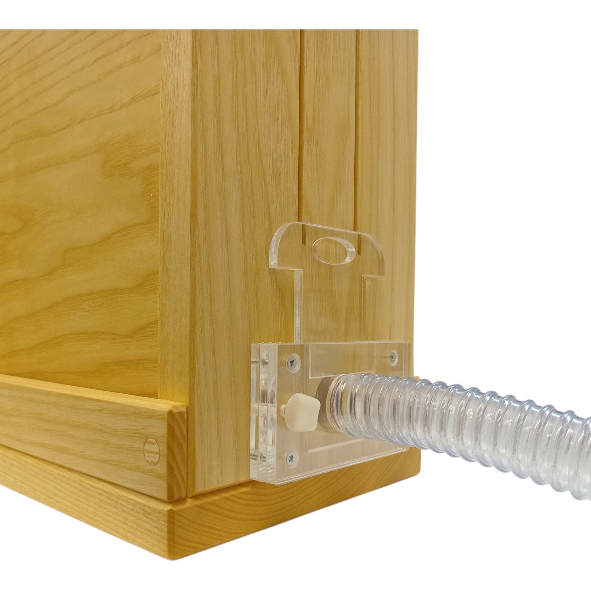 Close-up of observation hive external tube connector with butterfly screws – PiWoodArt