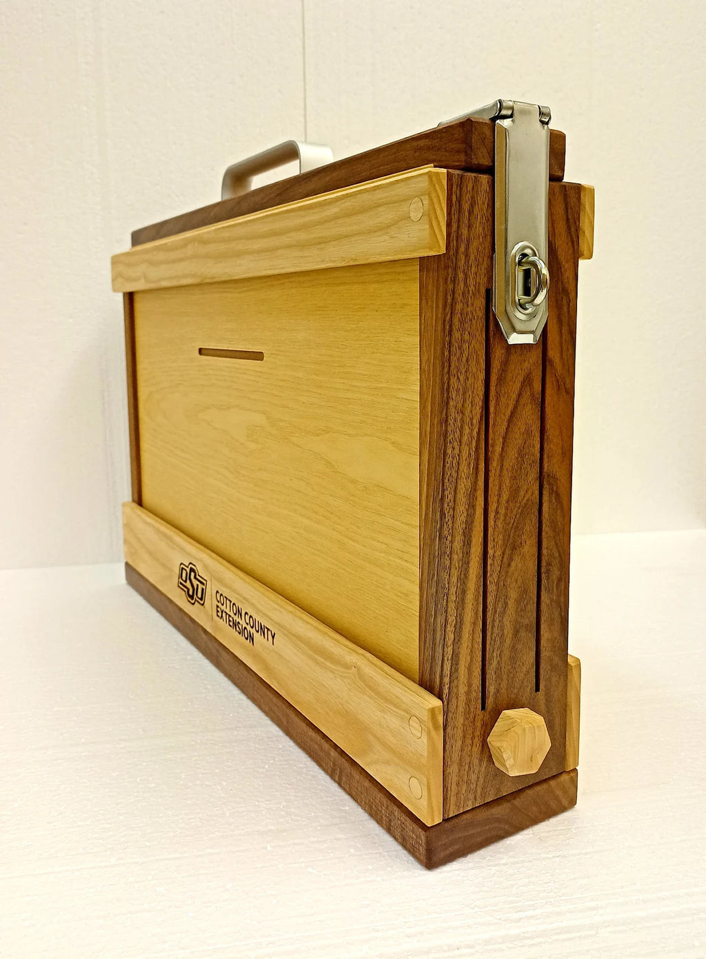 Single frame observation hive side and front view, wood finish in Ash and Walnut